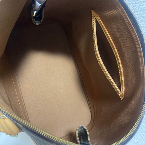 Louis Vuitton Monogram Alma PM - Picture 11 of 14